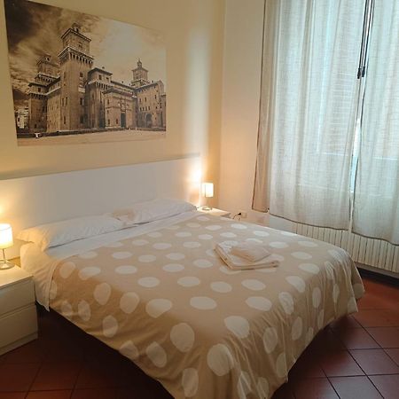Downtown - Camere In Centro Ferrara Exterior photo