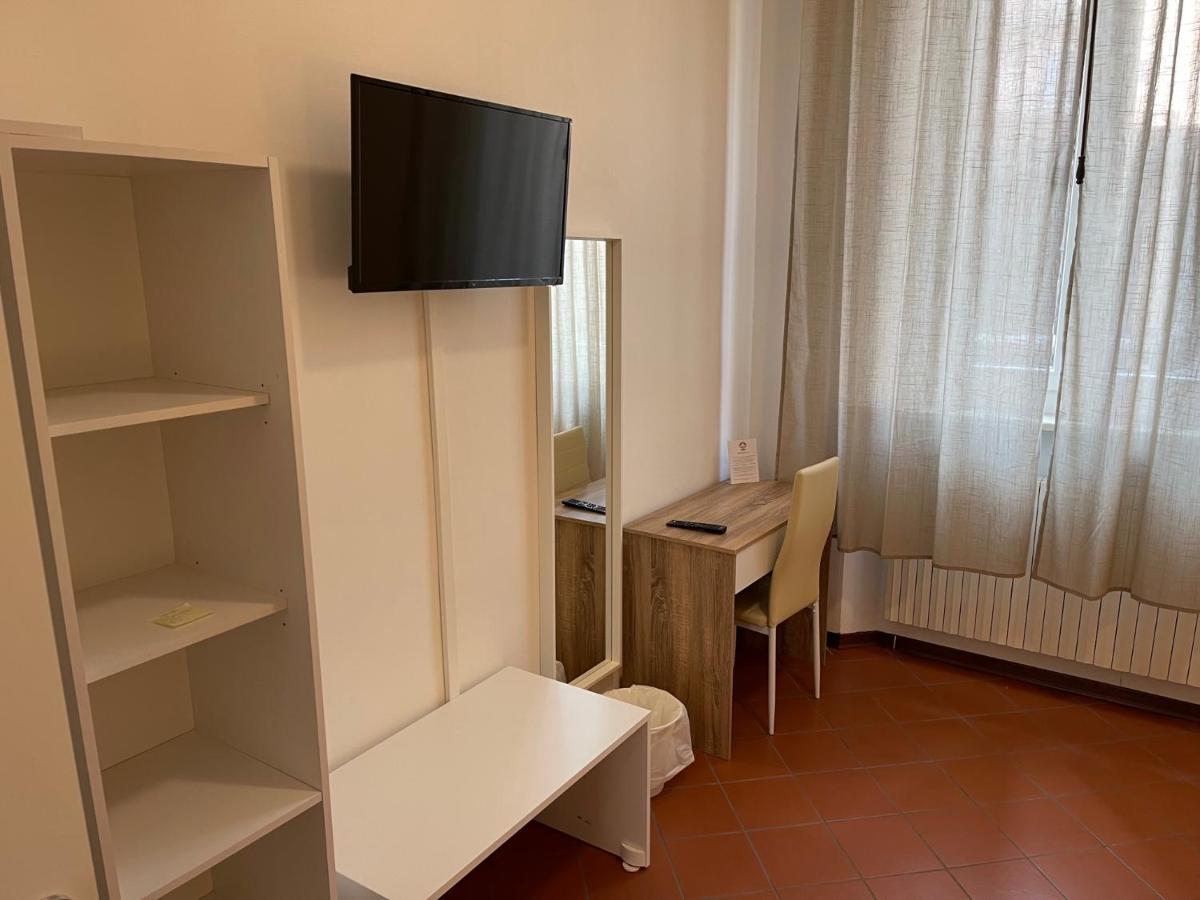Downtown - Camere In Centro Ferrara Exterior photo